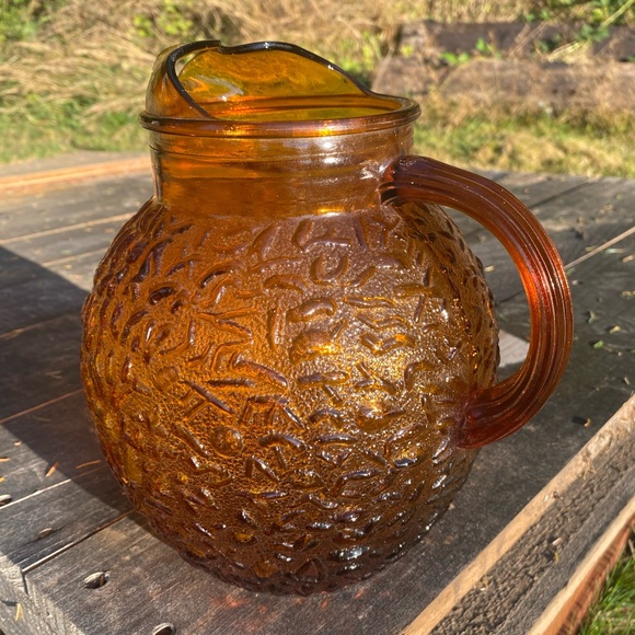Vintage Anchor Hocking amber glass pitcher - Picture 3 of 12